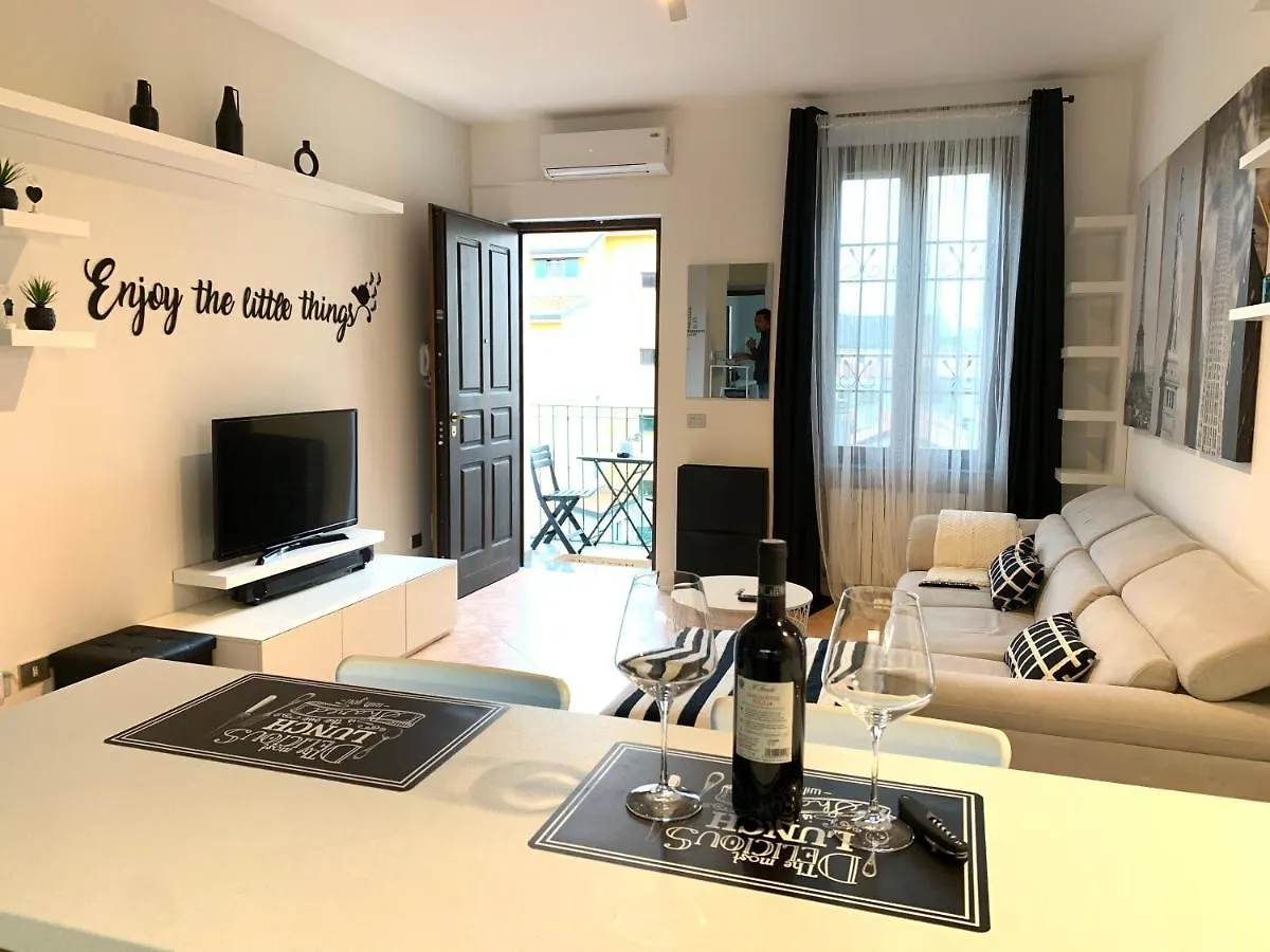 Jr Home 1 Corsico Apartment